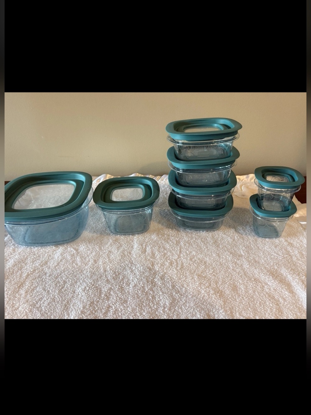 Rubbermaid Premier Swirl with Snap Stack Lid Teal Lot of 8 EUC Food Storage